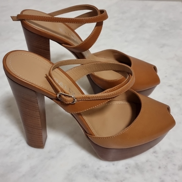 Bally heels - Picture 2 of 7